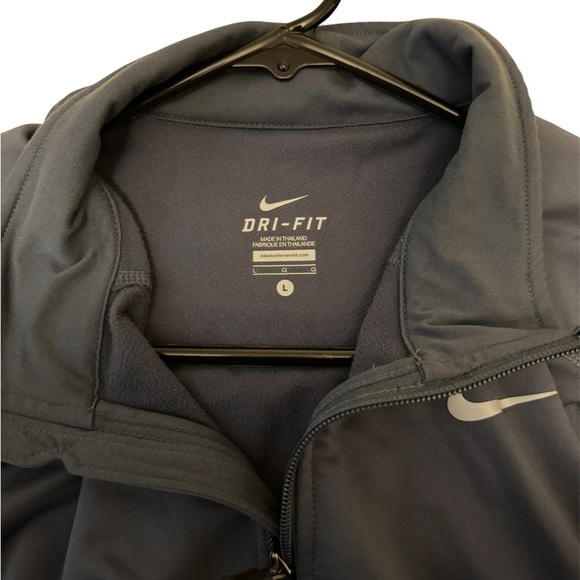 Nike Men's Dark Gray Performance Jacket - Picture 2 of 3